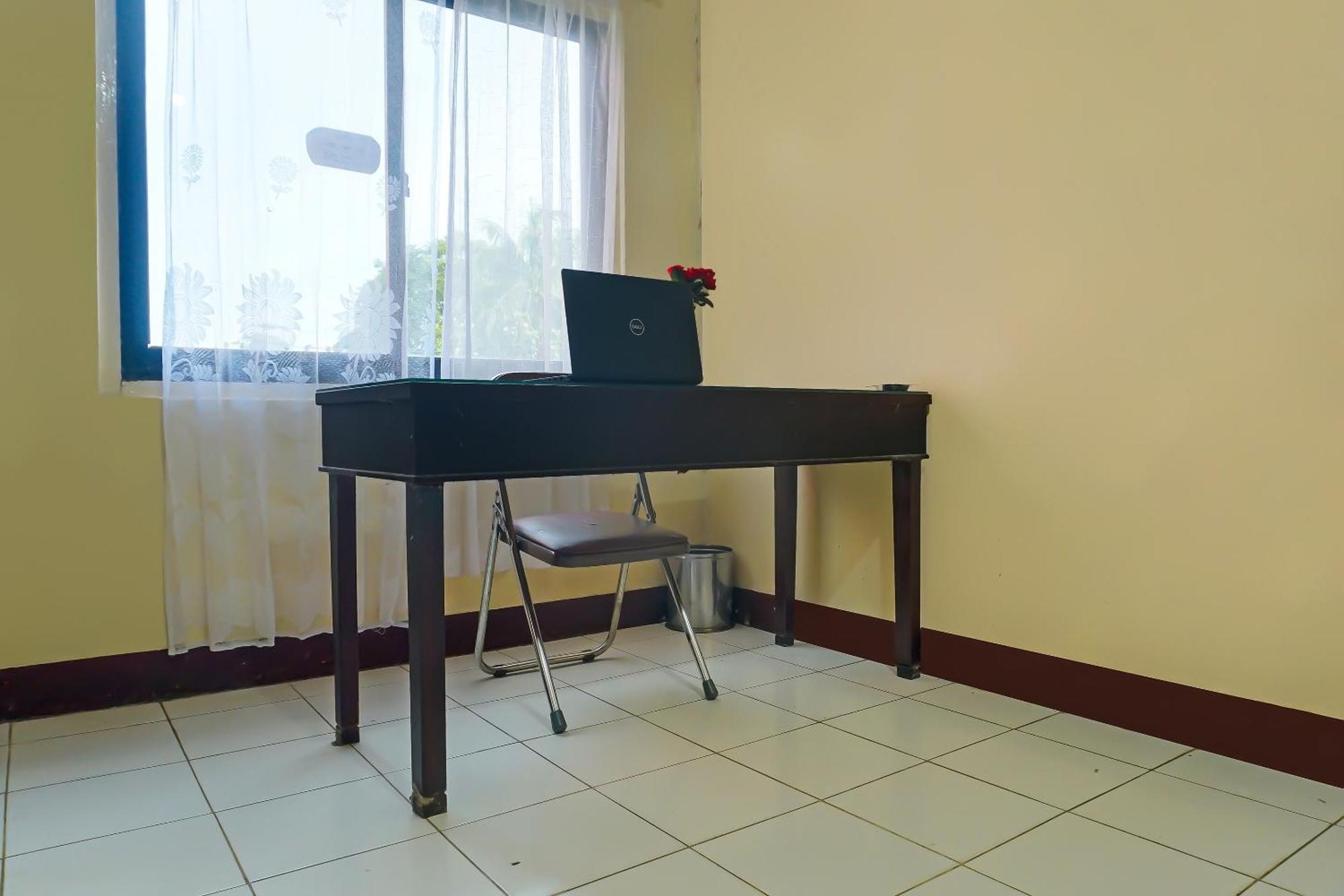 Spot On 92466 Adam Kost Syariahnearwisata Jembatan Barito Hotel Banjarmasin  Exterior foto