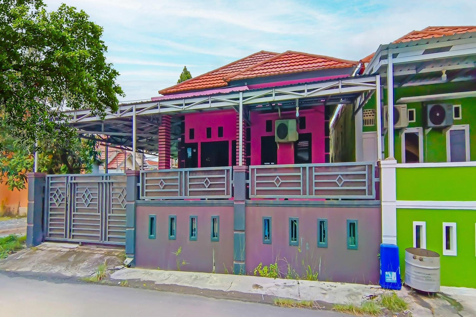 Spot On 92466 Adam Kost Syariahnearwisata Jembatan Barito Hotel Banjarmasin  Exterior foto